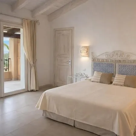 Valtur Sardegna Eos Resort *